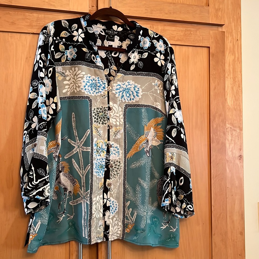 Citron XL Black print 100% Silk Jacket with Crane and Flower print